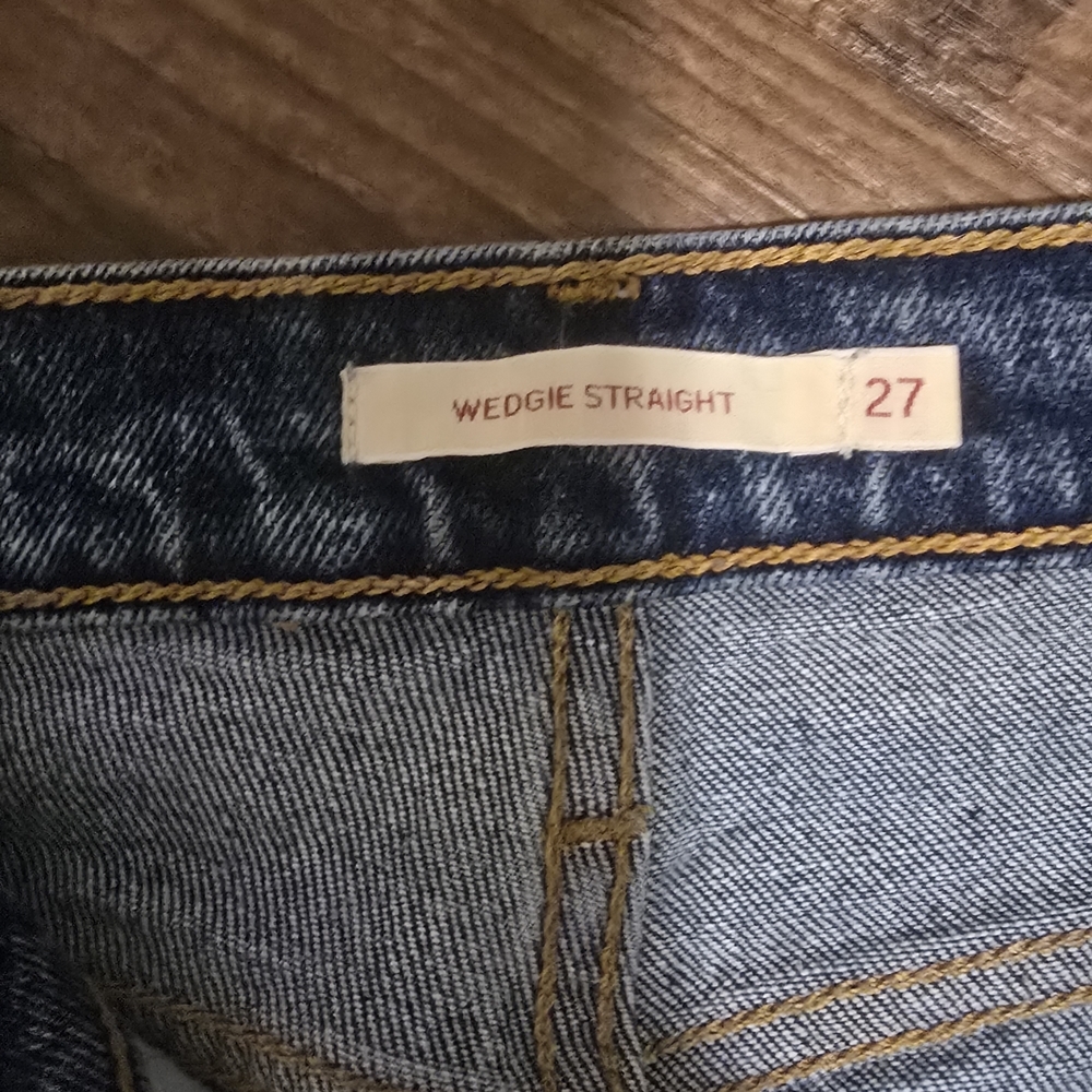 Levi's Classic Wedgie Straight Leg Jeans - Picture 2 of 5